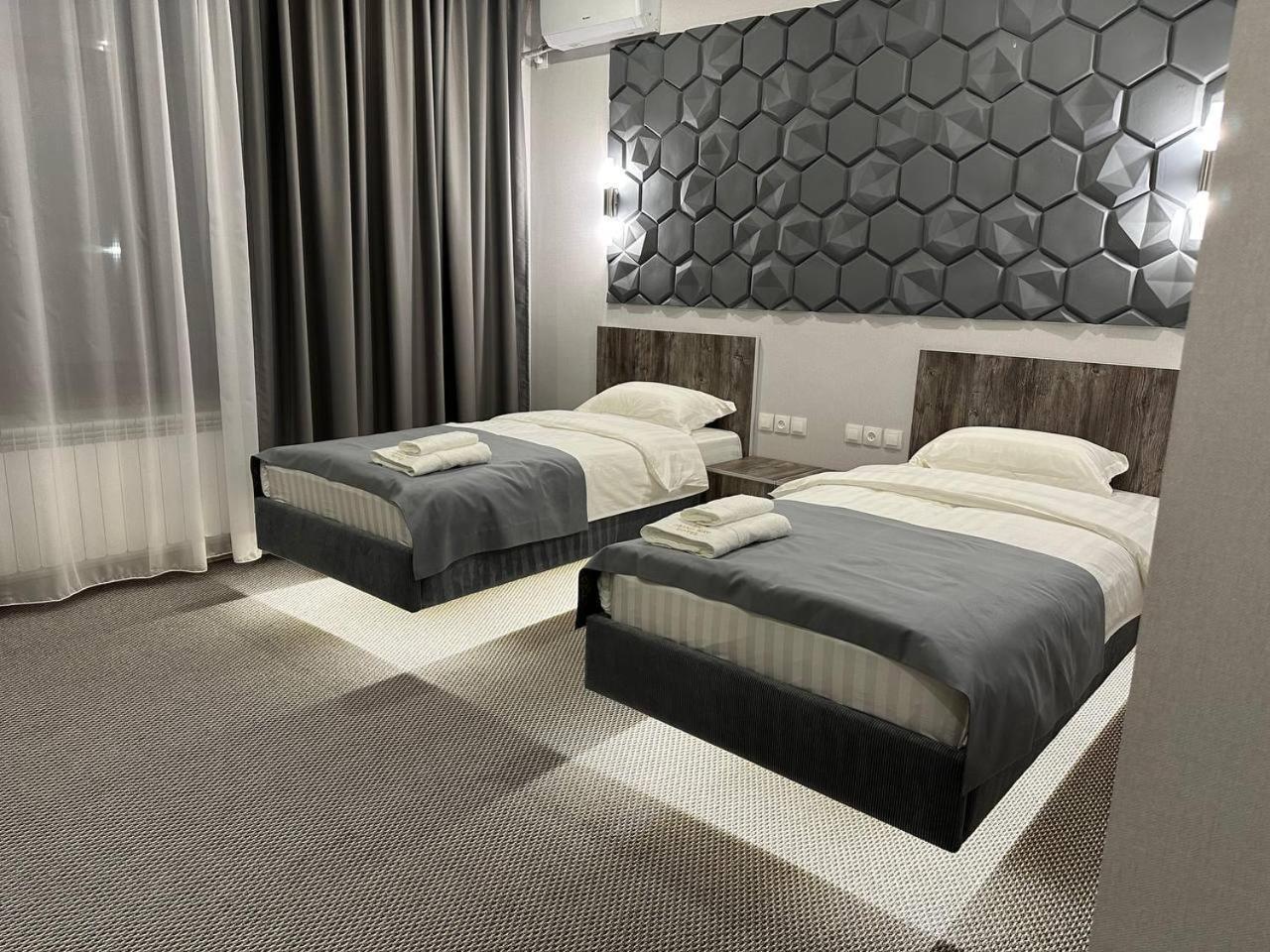 Grand Way Hotel Taraz Exterior foto